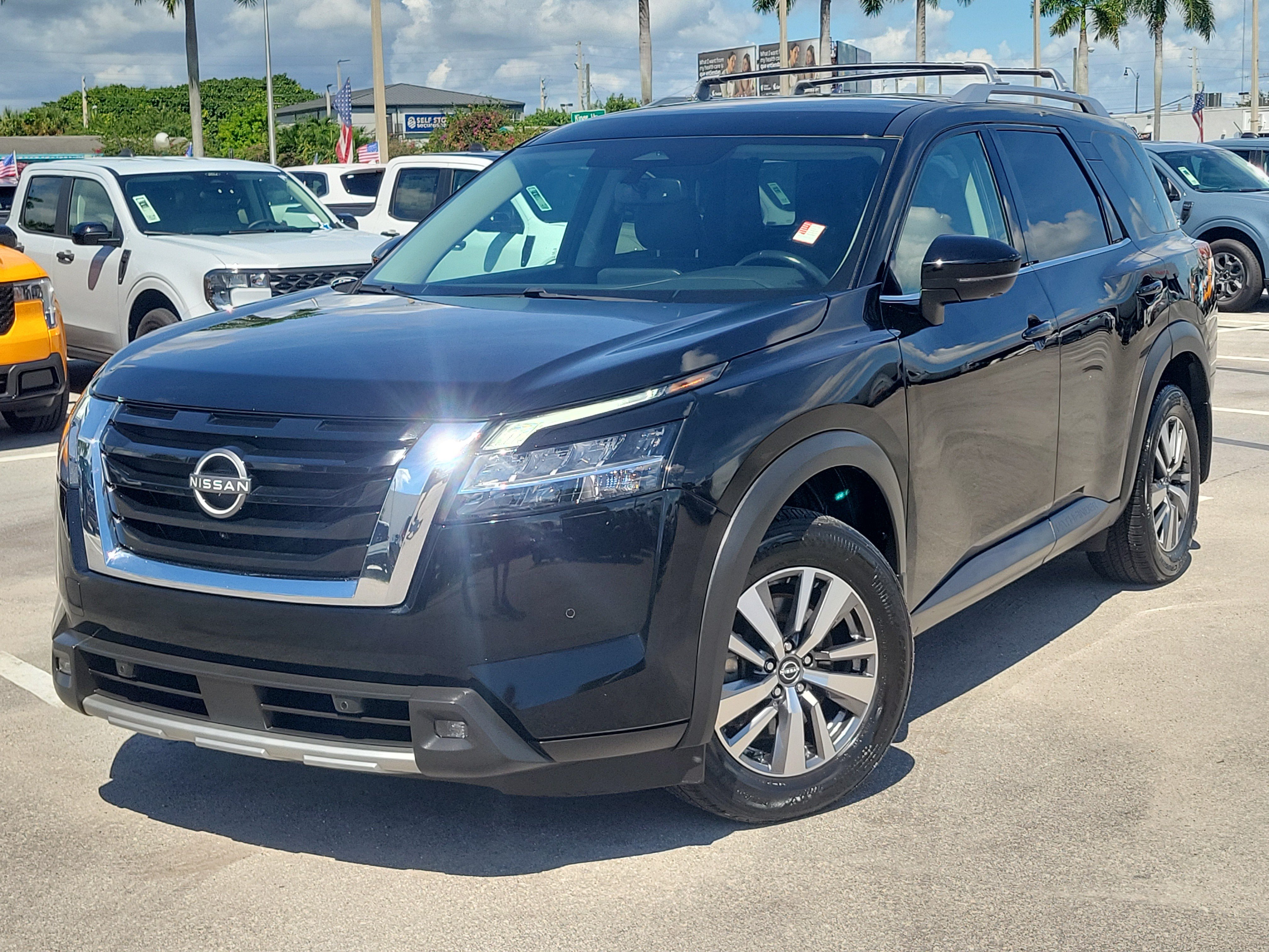 Used 2022 Nissan Pathfinder SL FWD image 35