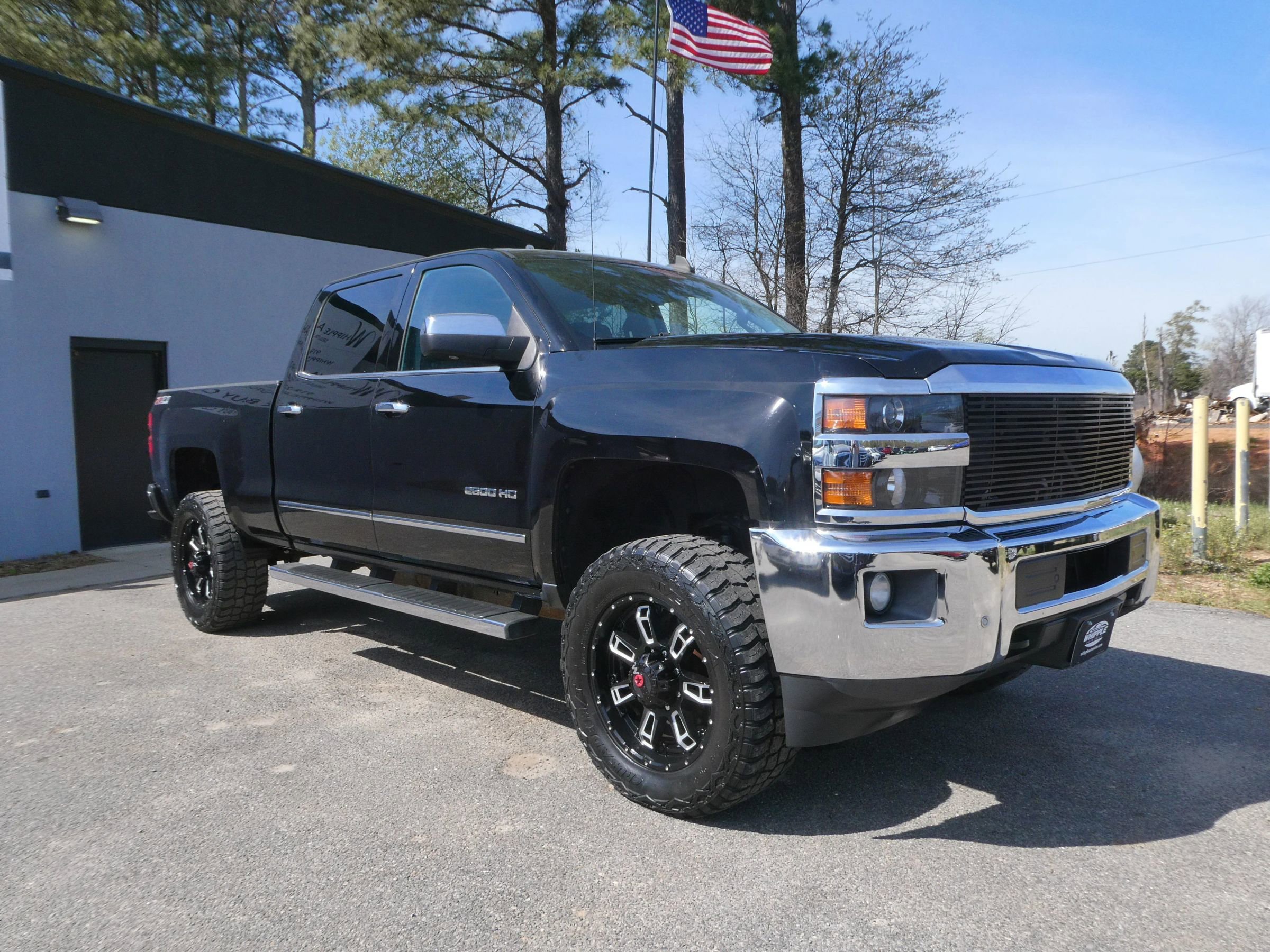 Used 2015 Chevrolet Silverado 2500 LTZ w/ LTZ Plus Package AWD/4WD image 3
