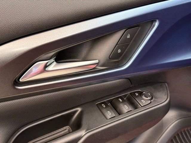 New 2026 Chevrolet Equinox EV LT AWD/4WD image 18