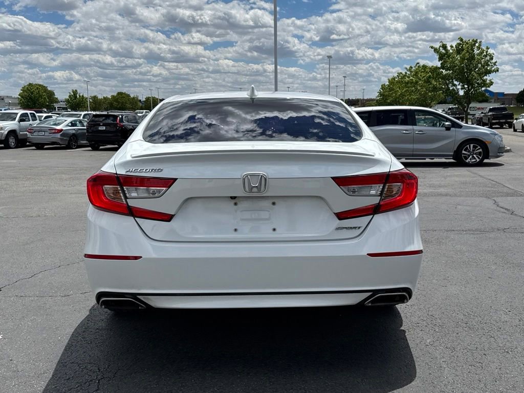 Used 2018 Honda Accord Sport image 5