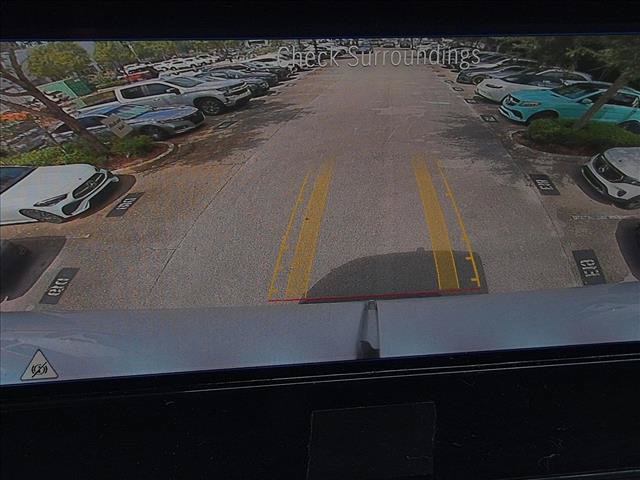Used 2024 Mercedes-Benz eSprinter 170 Cargo image 10