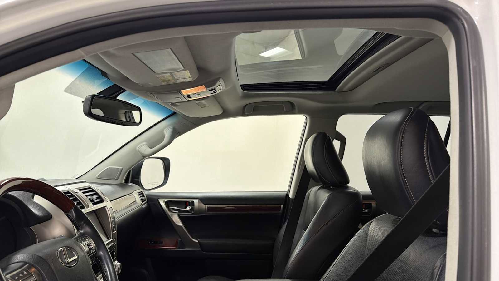 Used 2013 Lexus GX 460 w/ Convenience Pkg image 24