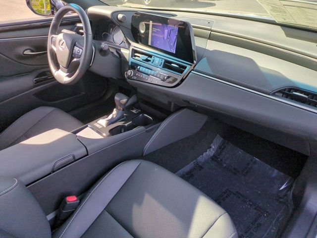 Used 2025 Lexus ES 350 w/ Accessory Package (Z2) image 30