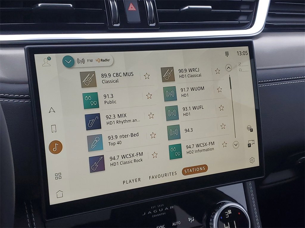 New 2025 Jaguar F-PACE R-Dynamic S image 21