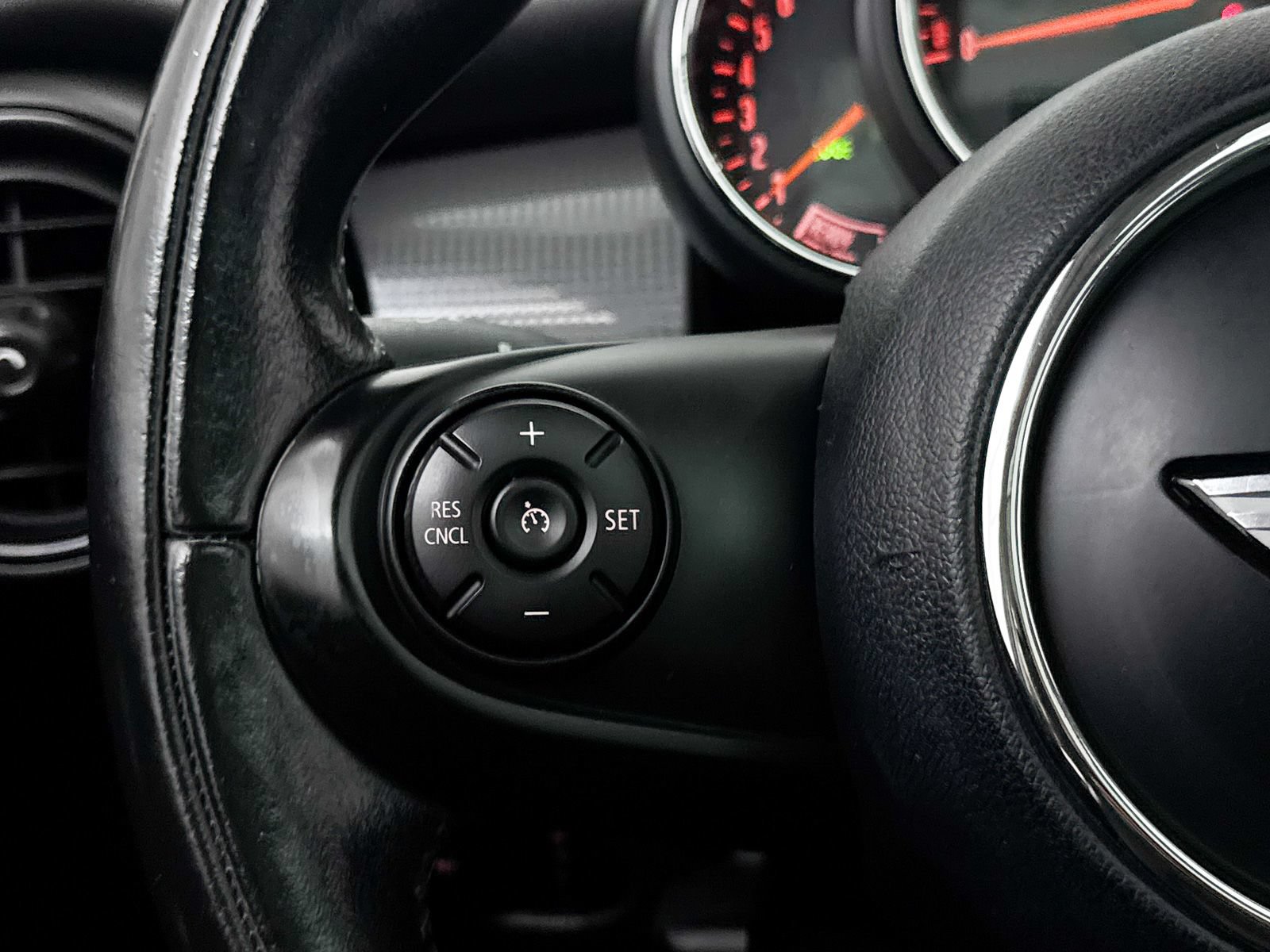 Used 2017 MINI Cooper 4-Door Hardtop FWD image 28
