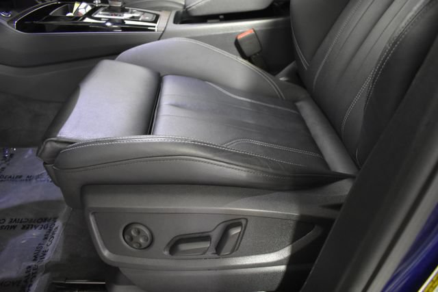 Used 2024 Audi Q5 2.0T Premium w/ Convenience Package AWD/4WD image 12