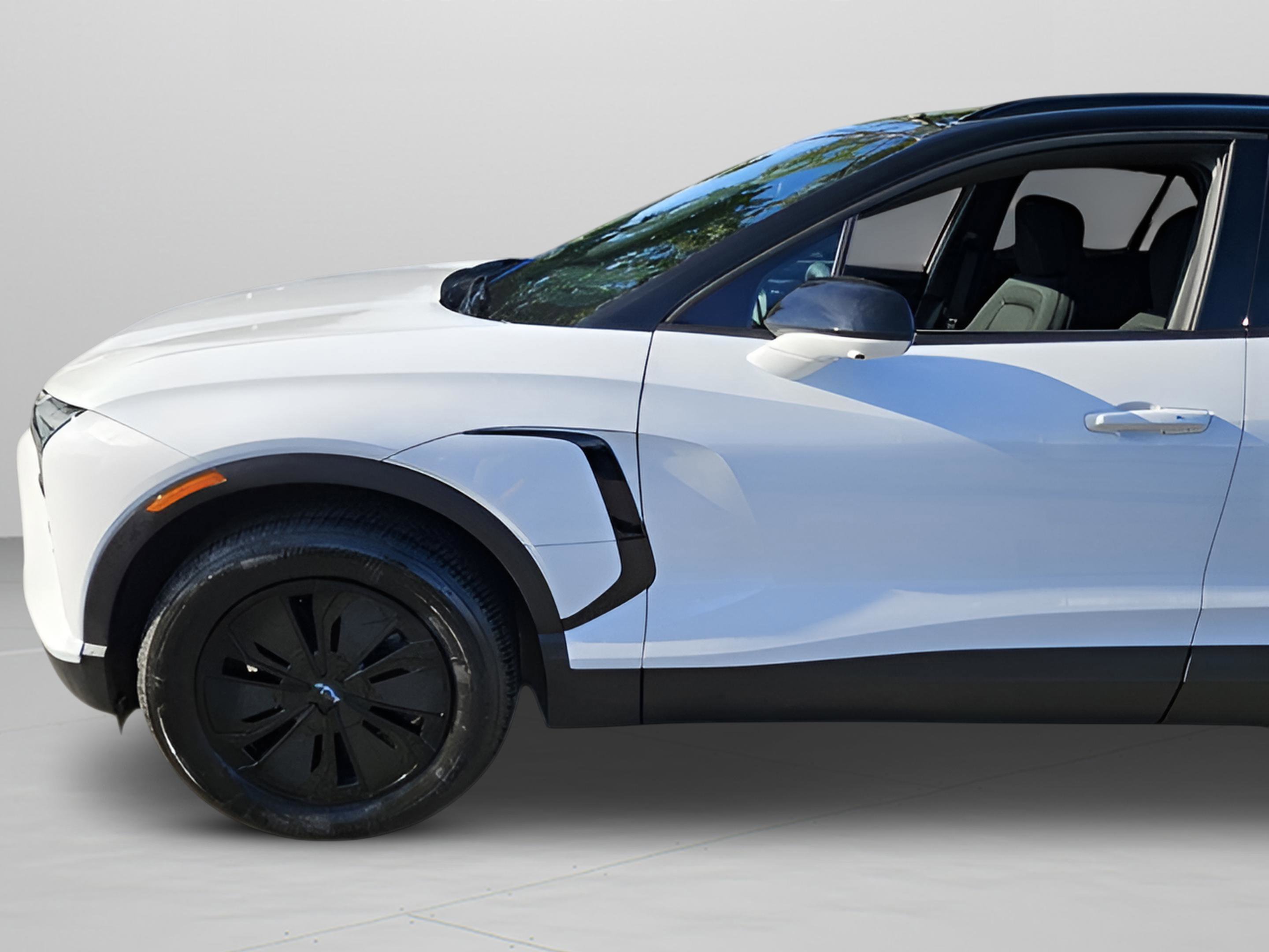 New 2025 Chevrolet Blazer EV LT w/ Midnight/Sport Edition image 7
