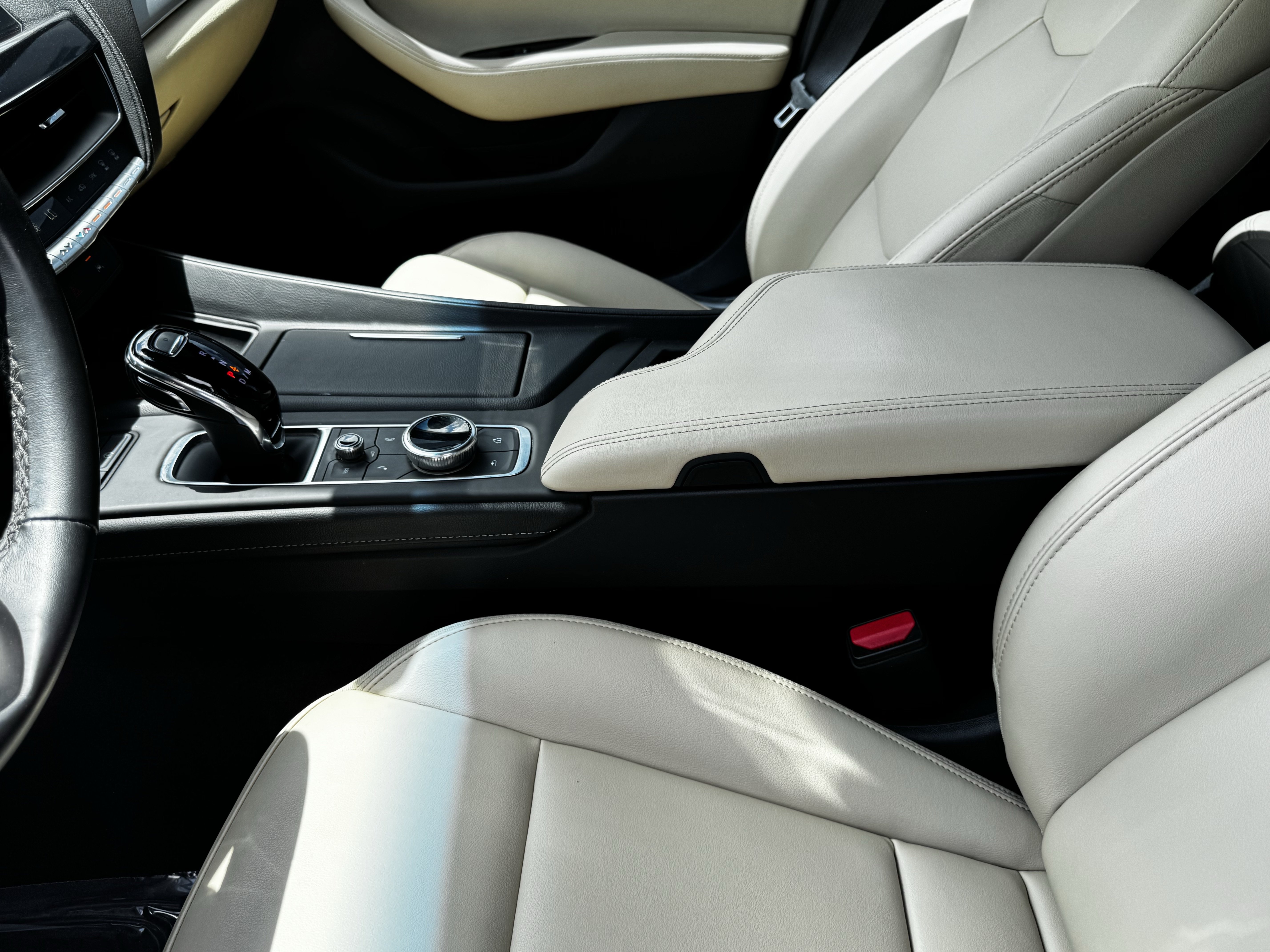 Used 2024 Cadillac CT5 Luxury RWD image 21
