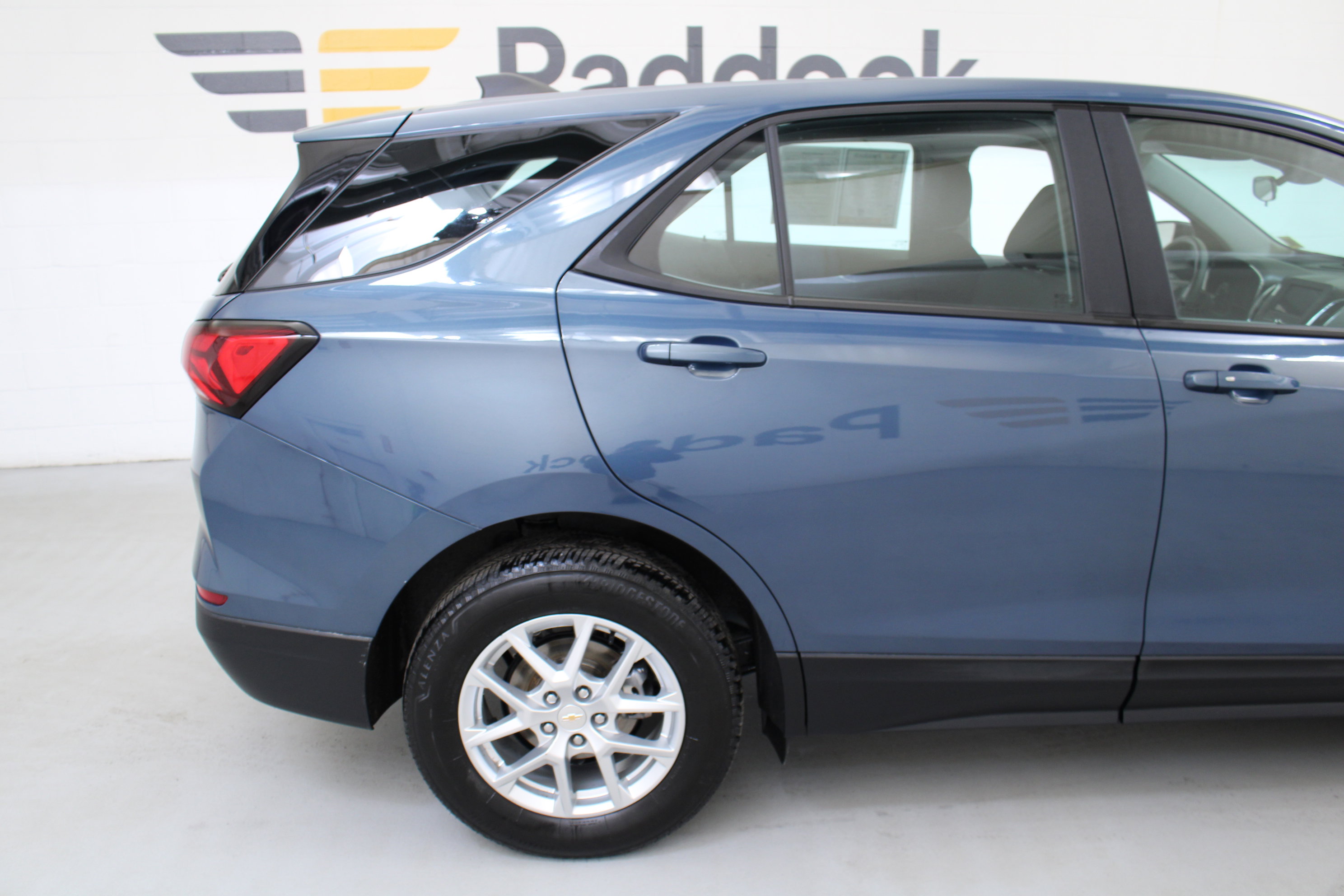 Used 2024 Chevrolet Equinox LS AWD/4WD image 10
