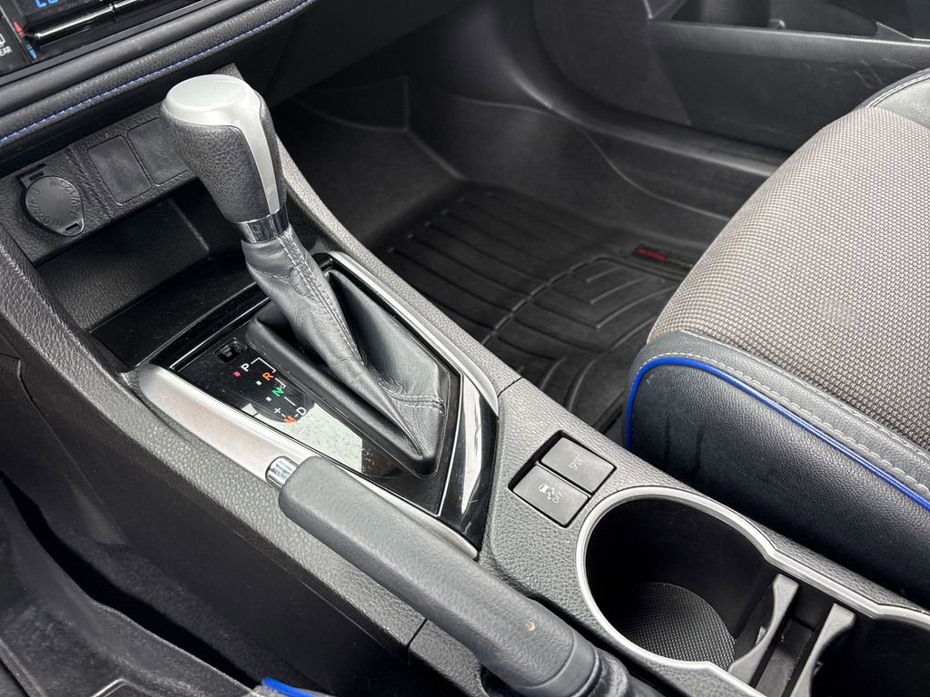 Used 2017 Toyota Corolla SE image 26