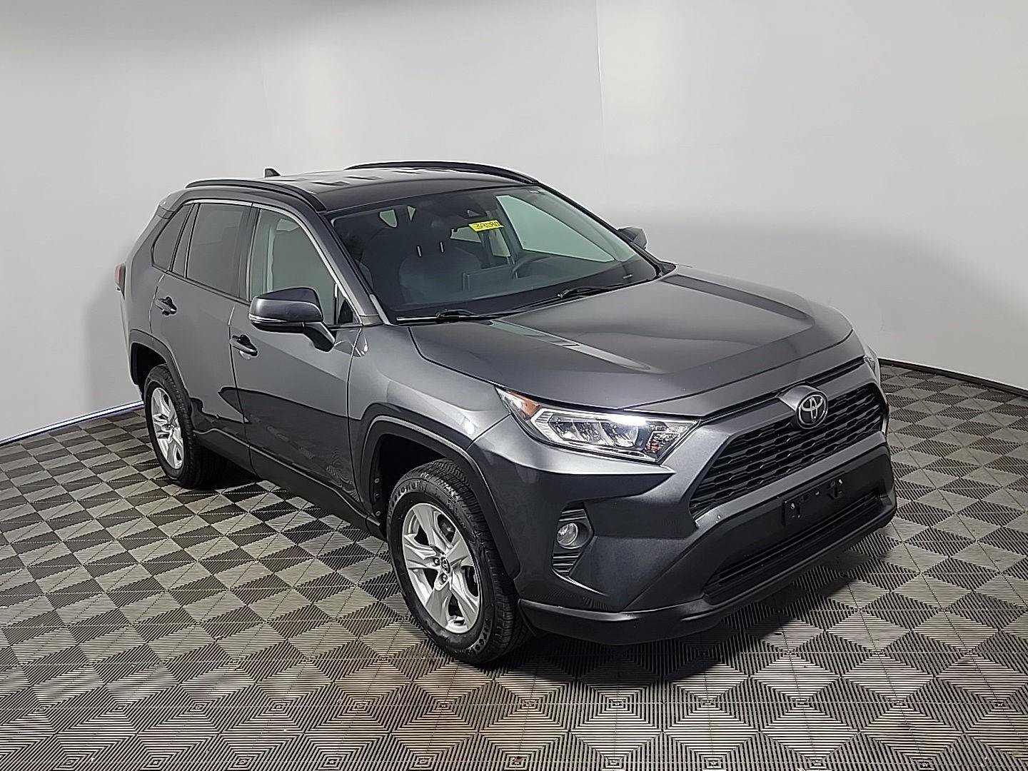 Used 2020 Toyota RAV4 XLE w/ All Weather Liner Package AWD/4WD image 2