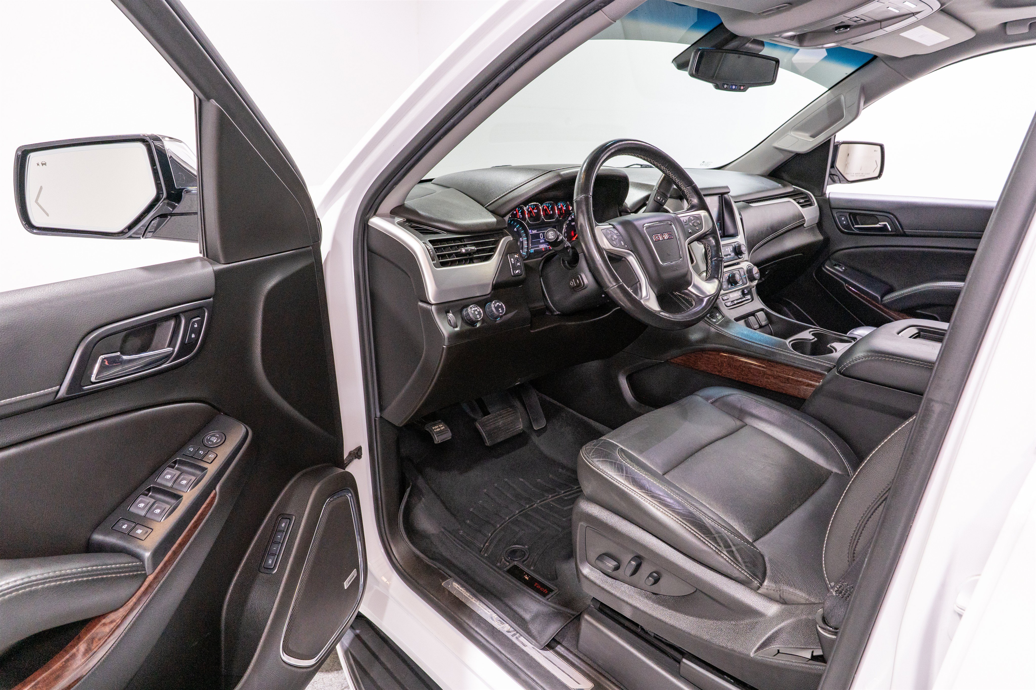 Used 2019 GMC Yukon XL SLT AWD/4WD image 12
