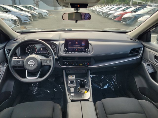 Used 2024 Nissan Rogue S FWD image 9