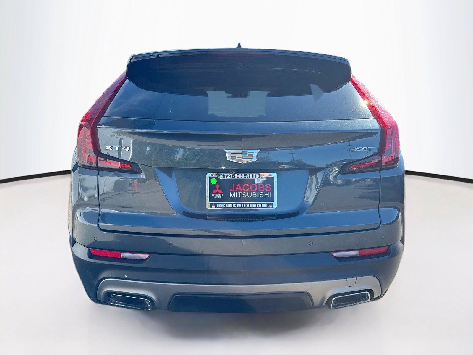 Used 2020 Cadillac XT4 Premium Luxury w/ Driver Awareness Package FWD image 4