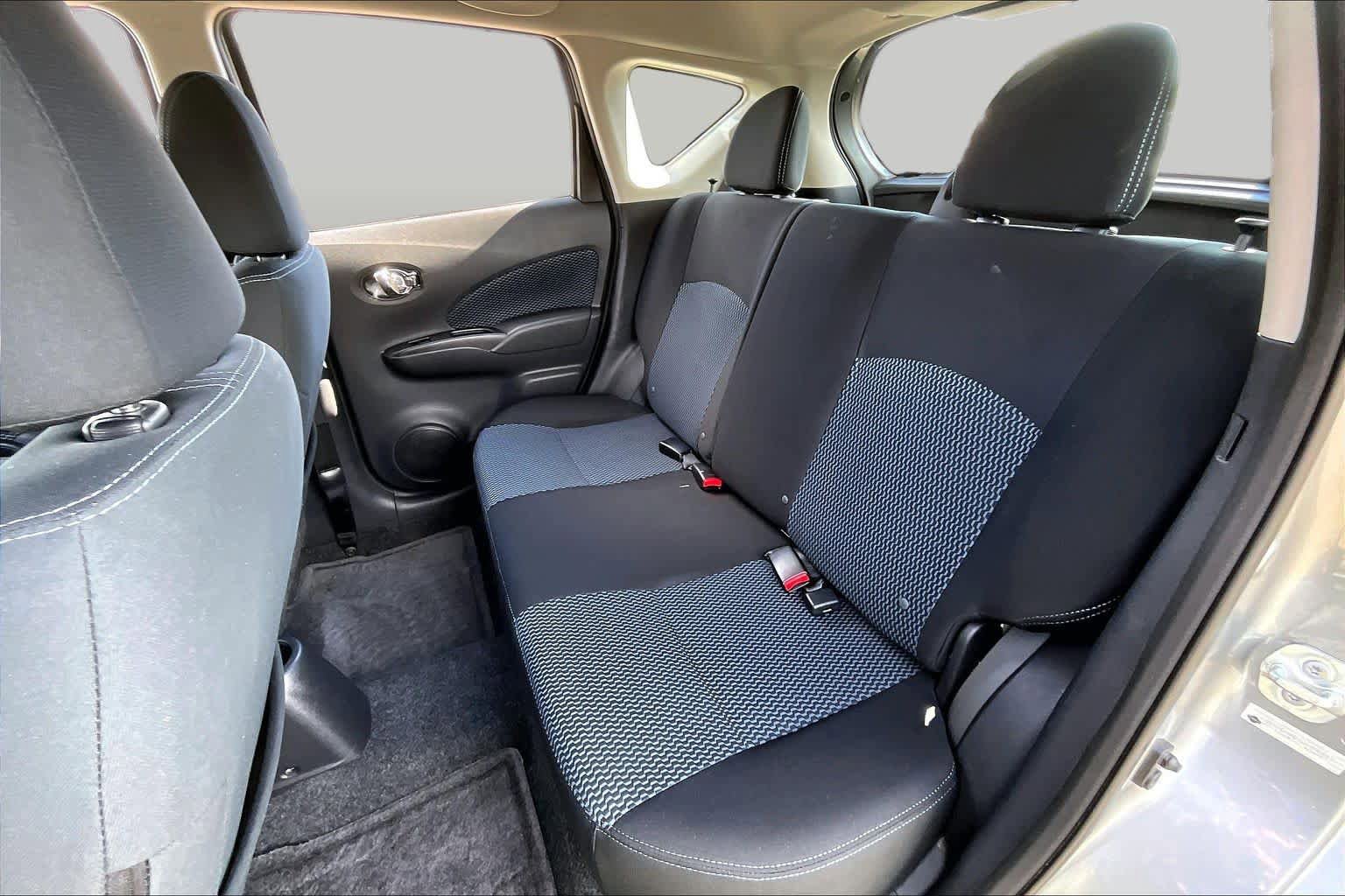 Used 2015 Nissan Versa Note SV w/ Sport Value Package FWD image 20