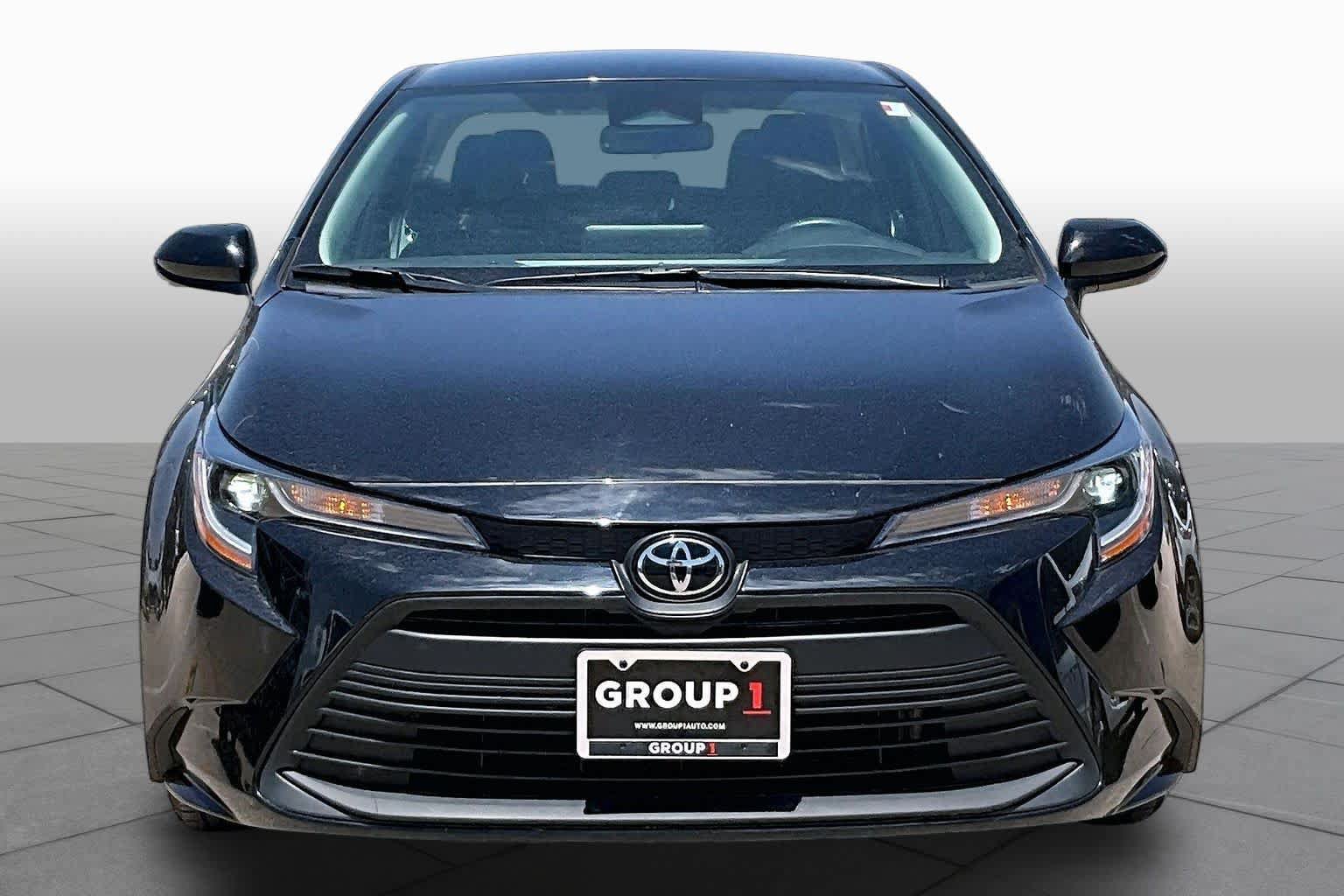 Used 2024 Toyota Corolla LE FWD image 4