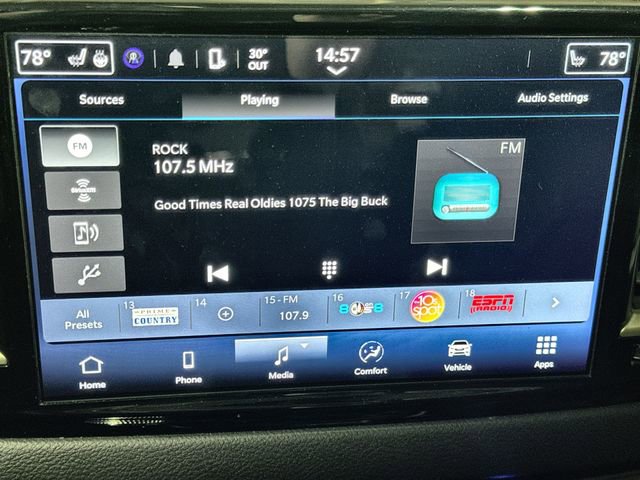 Used 2024 Chrysler Pacifica Touring-L FWD image 14