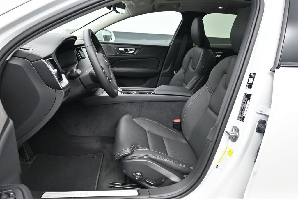 New 2026 Volvo V60 B5 Cross Country Ultra w/ Climate Package AWD/4WD image 10