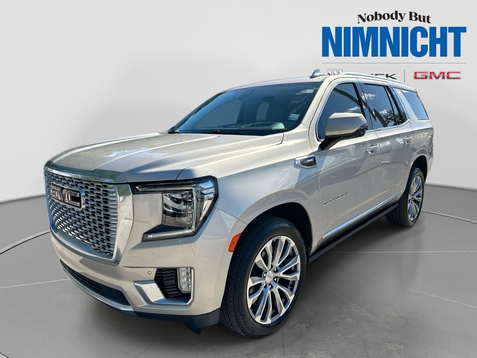 Used 2022 GMC Yukon Denali RWD image 1