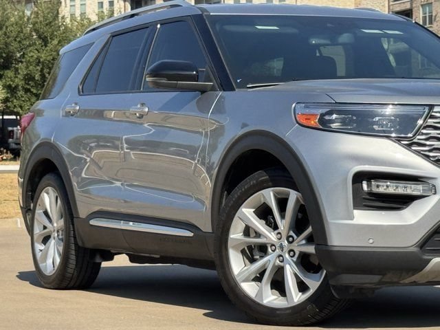 Used 2022 Ford Explorer Platinum w/ Equipment Group 601A RWD image 3