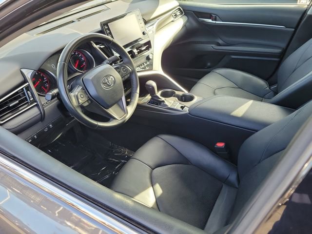 Used 2021 Toyota Camry XSE FWD image 3