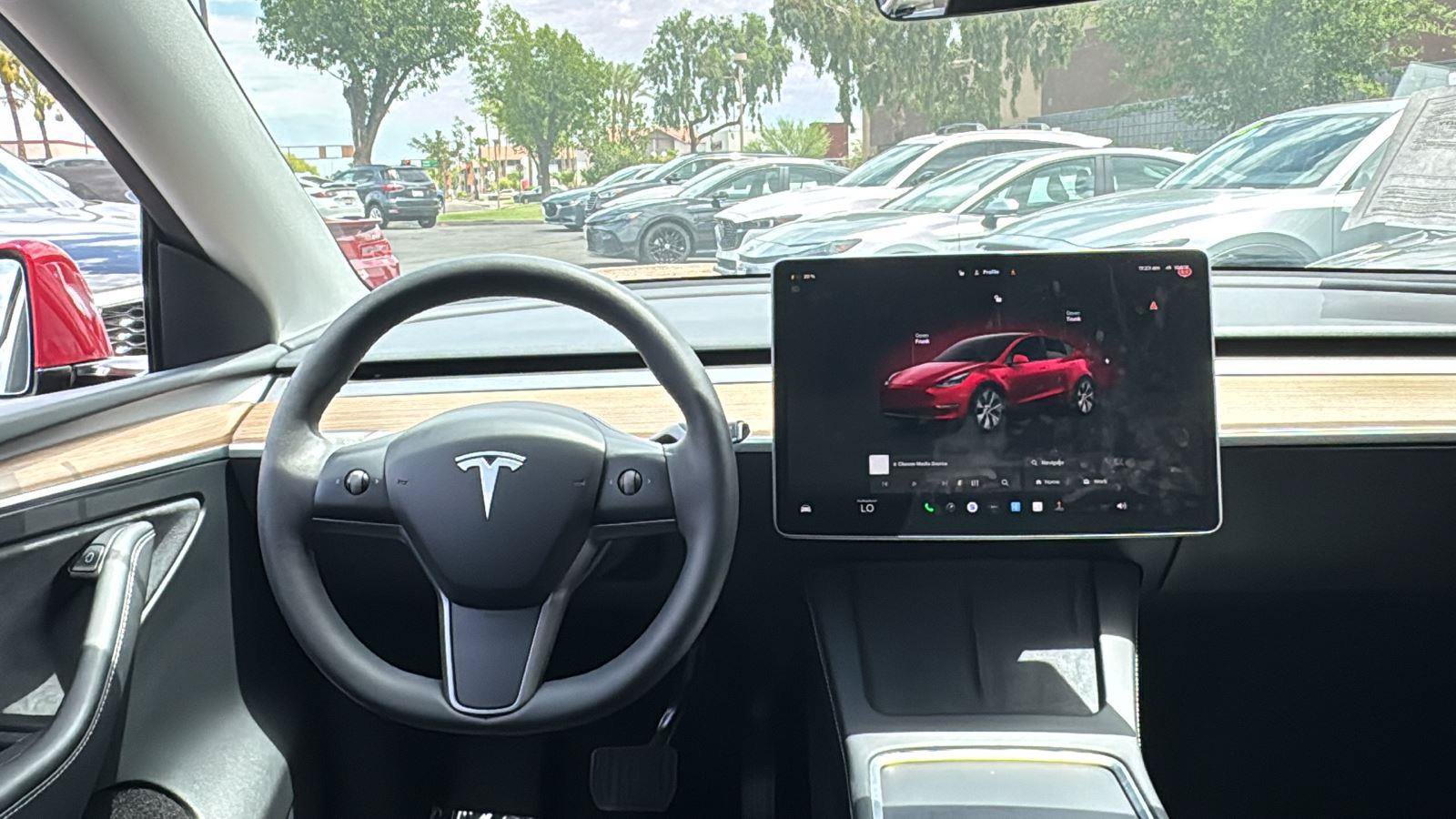 Used 2024 Tesla Model Y Long Range AWD/4WD image 7