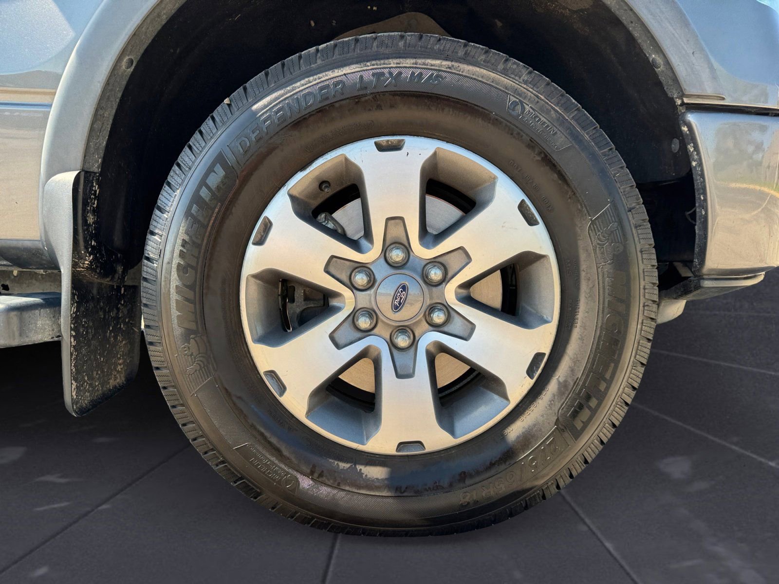 Used 2014 Ford F150 FX4 w/ Equipment Group 402A Luxury AWD/4WD image 14