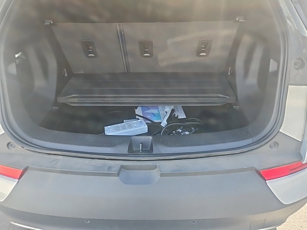 Used 2022 Chevrolet Bolt EUV LT w/ Convenience Package image 6