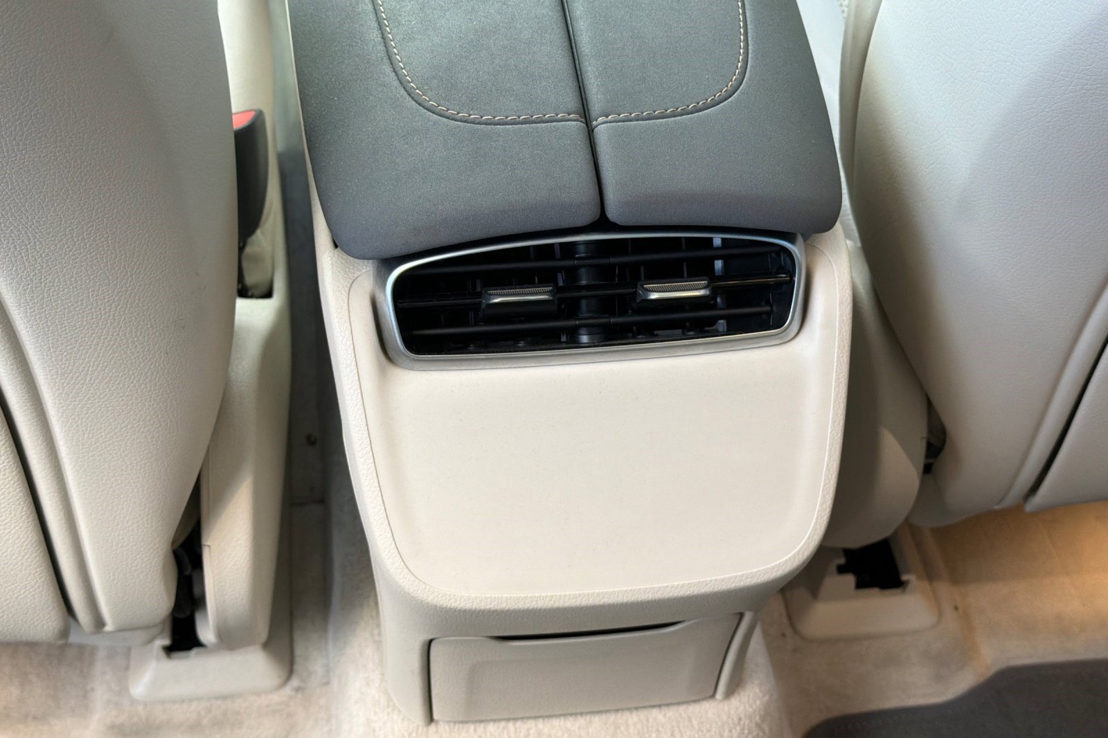 Used 2023 Mercedes-Benz EQS 450+ SUV image 16