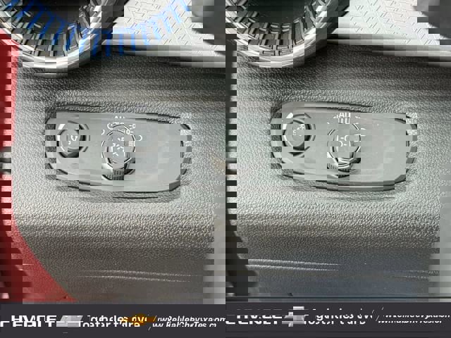 Used 2024 Chevrolet Trax LT w/ Driver Confidence Package image 26