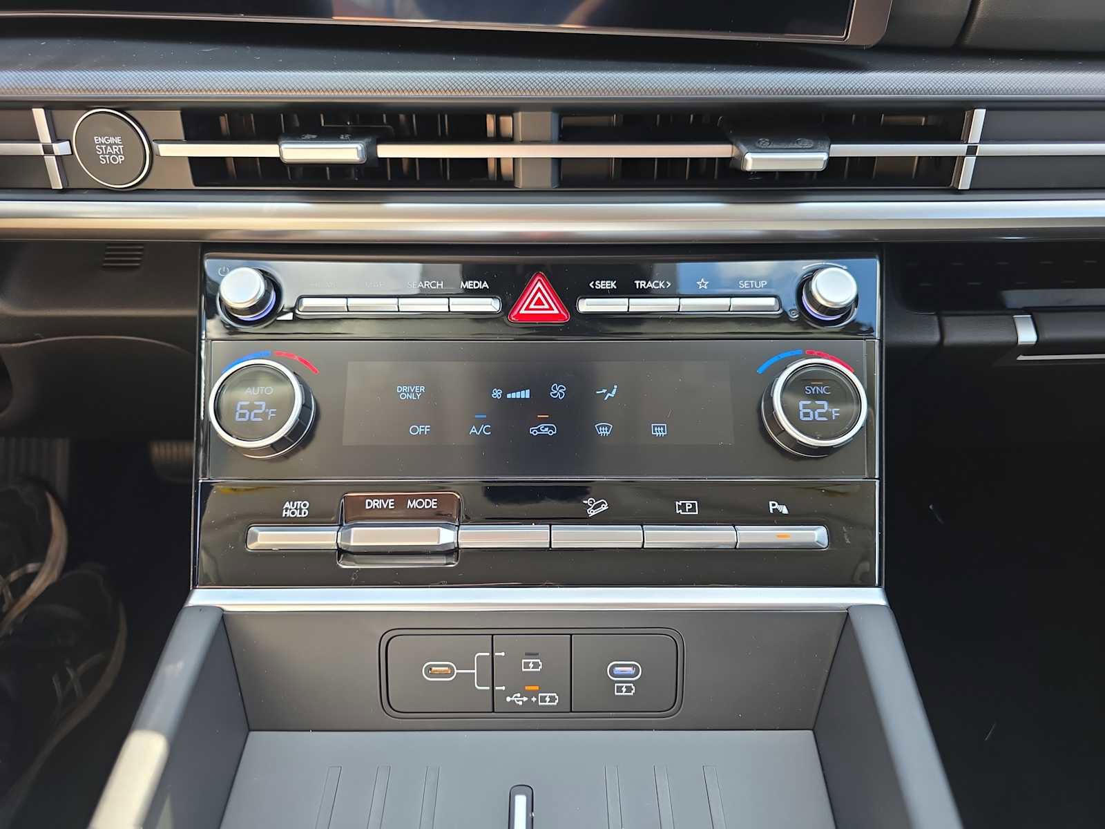 New 2026 Hyundai Santa Fe SE FWD image 13