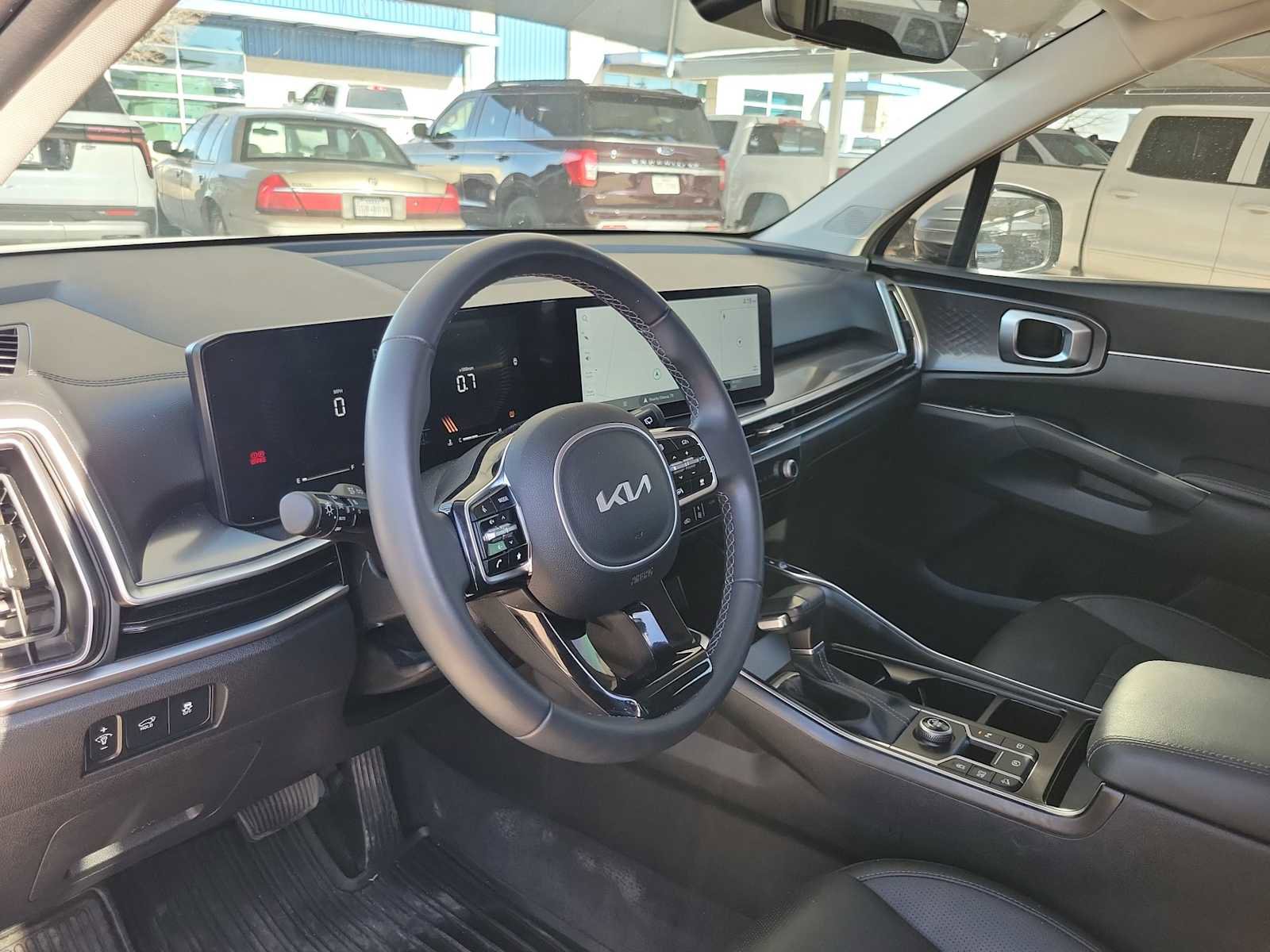 Used 2025 Kia Sorento EX image 10