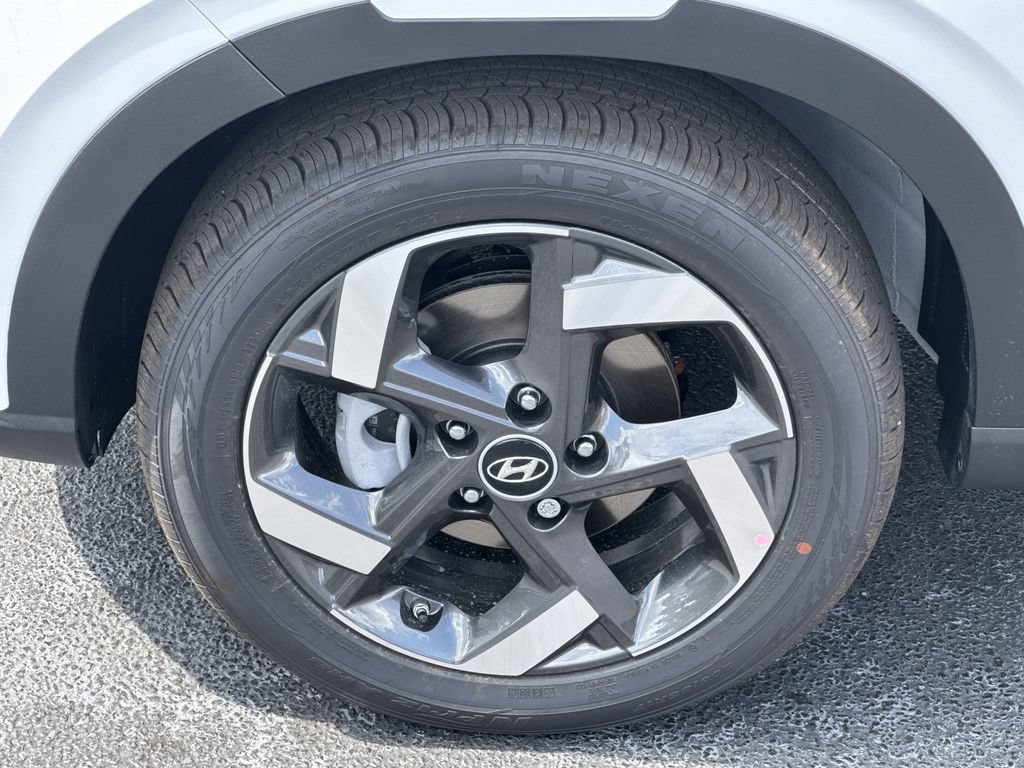 New 2025 Hyundai Venue Limited FWD image 11
