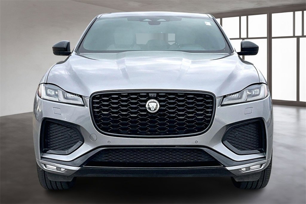 Used 2026 Jaguar F-PACE R-Dynamic S image 3
