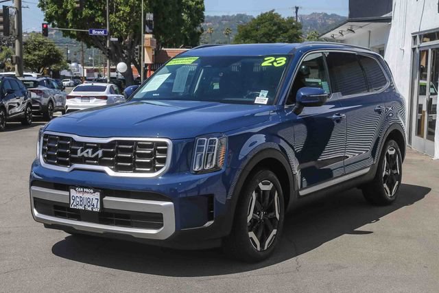 Used 2023 Kia Telluride S w/ S Sunroof Package FWD image 5