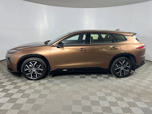 Used 2025 Toyota Crown Signia image 10