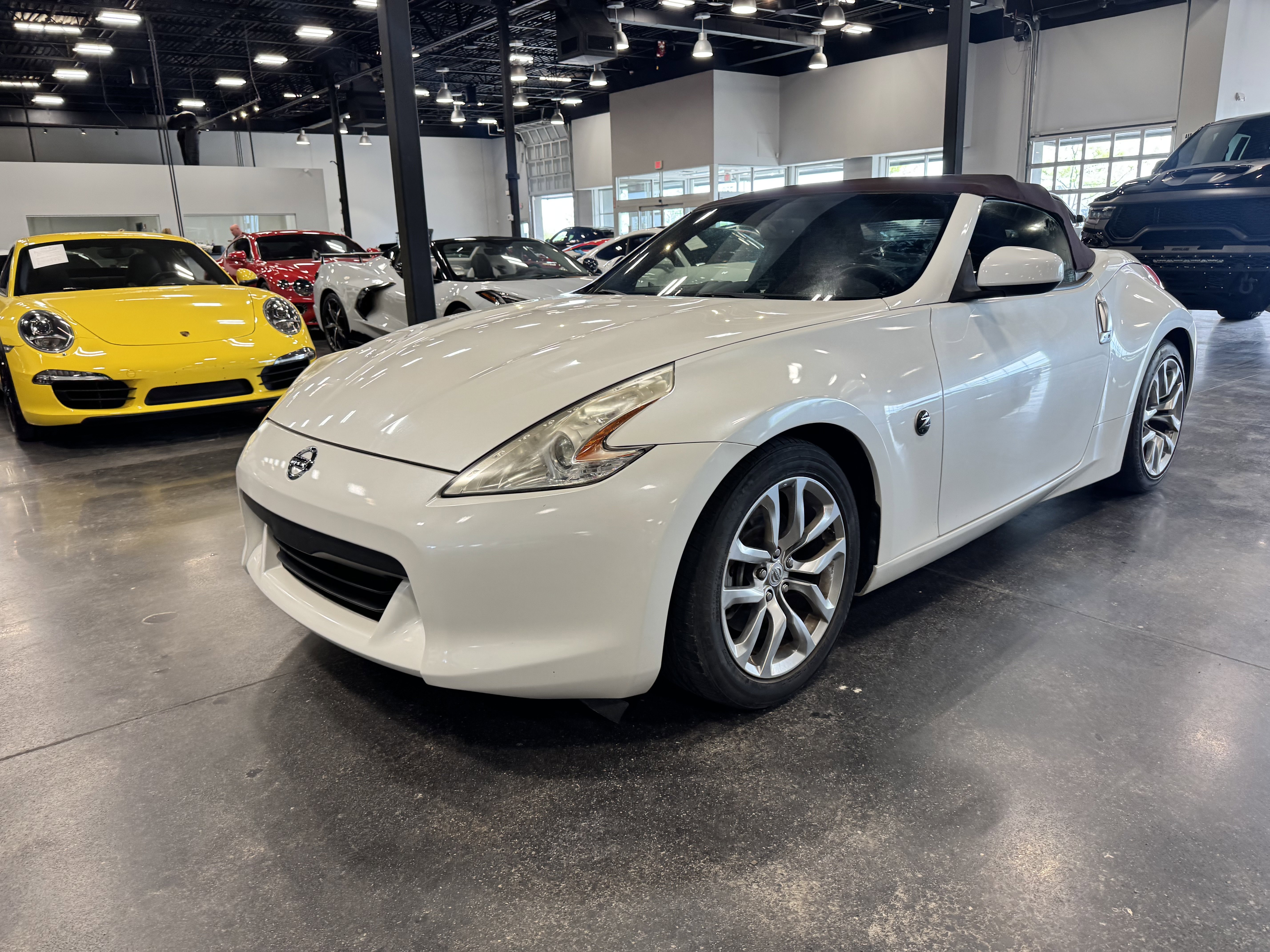 Used 2010 Nissan 370Z Touring image 7
