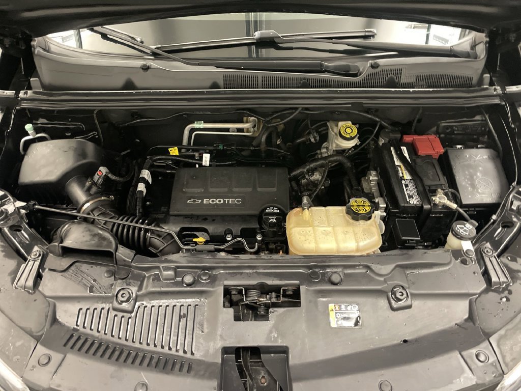 Used 2019 Chevrolet Trax LT w/ LT Convenience Package FWD image 22