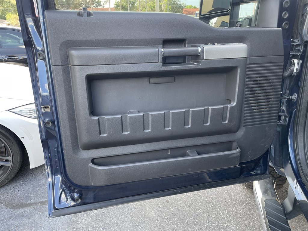 Used 2015 Ford F250 Lariat w/ Lariat Ultimate Package image 40