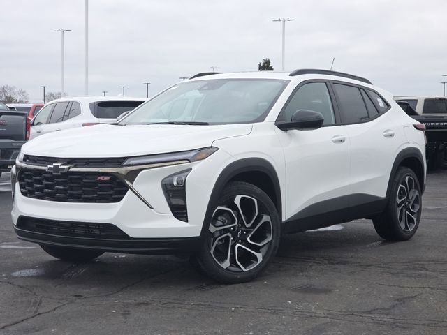 New 2026 Chevrolet Trax RS w/ Sunroof Package FWD image 2