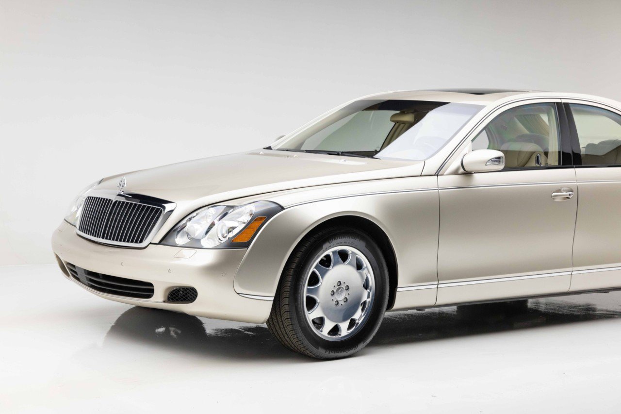 Used 2004 Maybach 57 RWD image 25