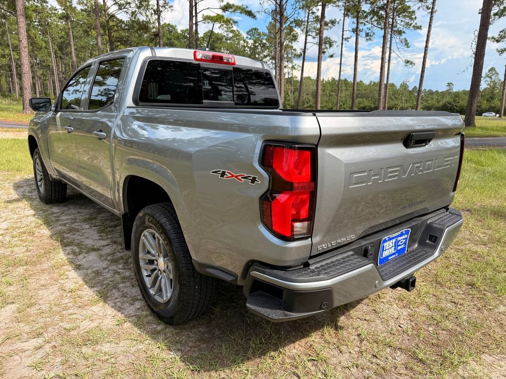 New 2025 Chevrolet Colorado LT w/ LT Convenience Package AWD/4WD image 3