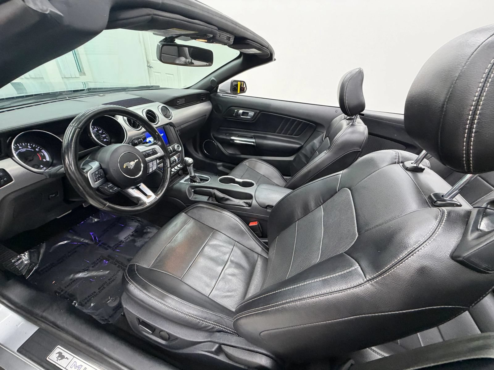 Used 2020 Ford Mustang Premium RWD image 14