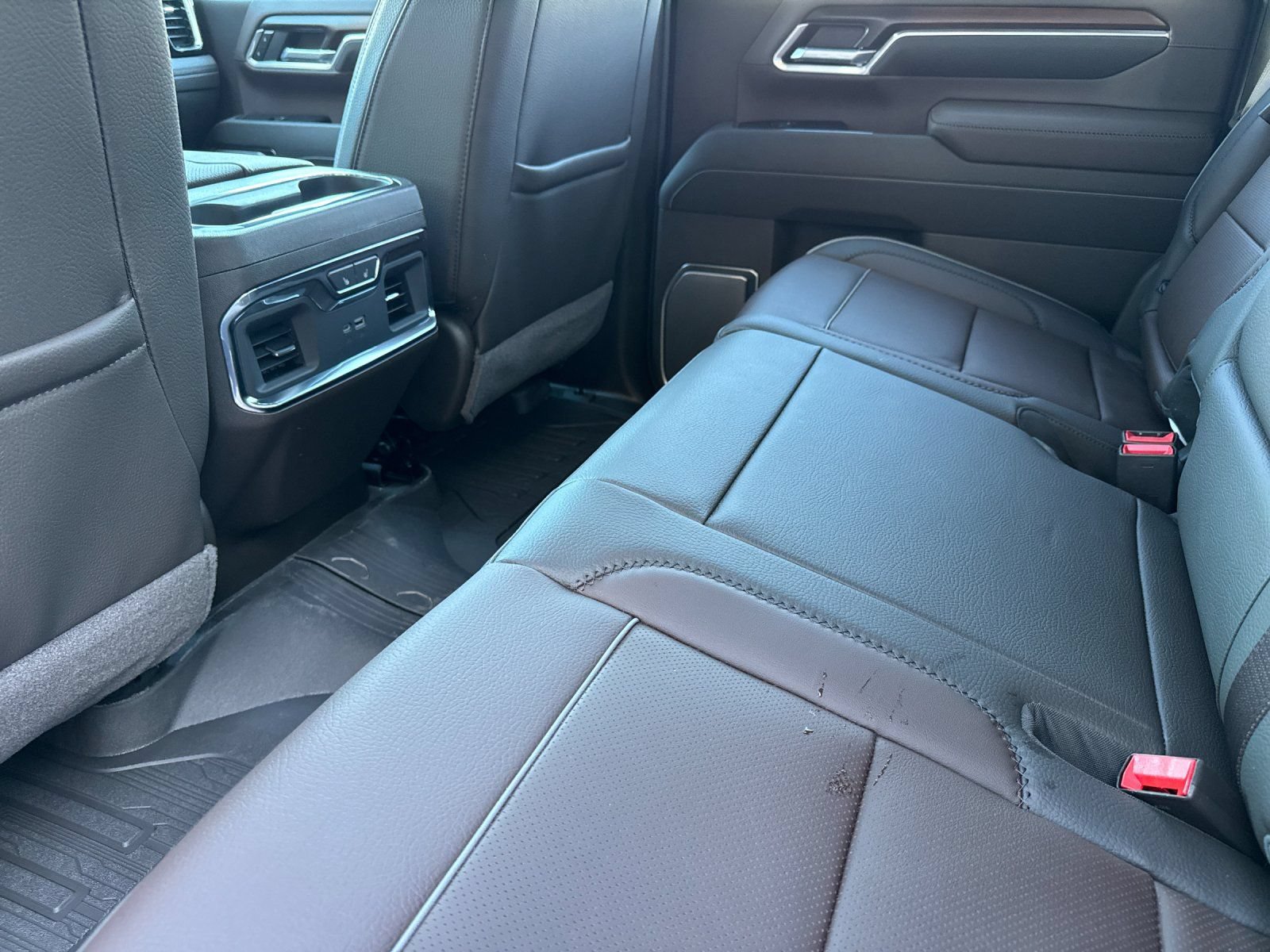 New 2026 GMC Sierra 2500 Denali w/ Denali Reserve Package AWD/4WD image 12