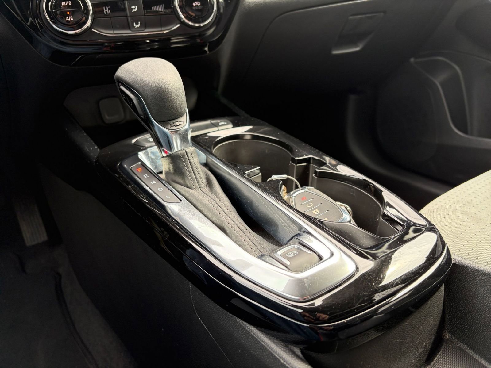 Used 2025 Chevrolet Trax LT image 39