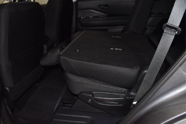 Used 2026 Nissan Pathfinder SV AWD/4WD image 24