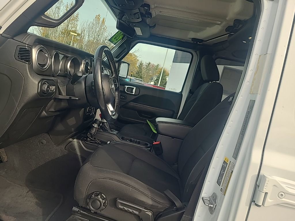 Used 2020 Jeep Wrangler Unlimited Sahara w/ Uconnect 4C Nav & Sound Group image 10