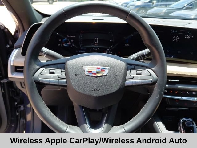 Used 2025 Cadillac XT4 Premium Luxury FWD image 11