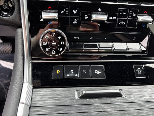 Certified 2026 Nissan Armada SL w/ Captain's Chari Seat Package AWD/4WD image 26