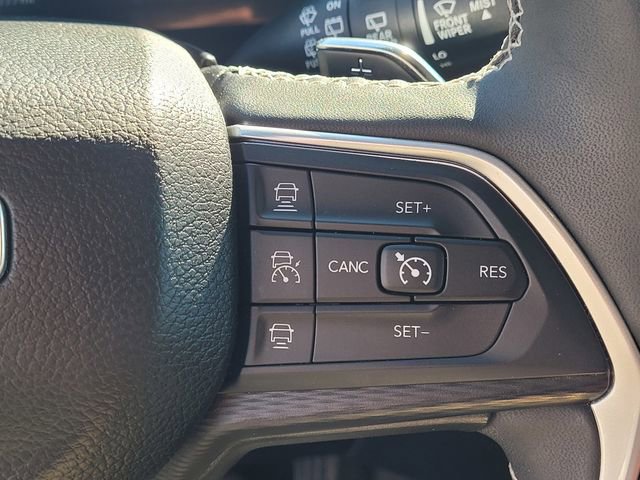 Used 2024 Jeep Grand Cherokee Altitude image 15